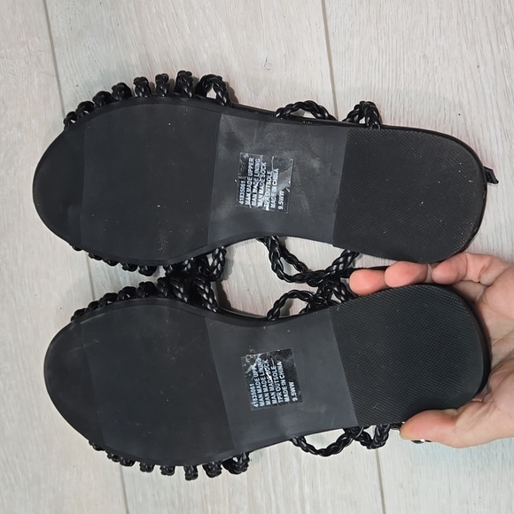 Torrid Women Black Braided Strappy Slip On Sandals Shoes Sz 9.5WW Extra Width - Picture 9 of 10